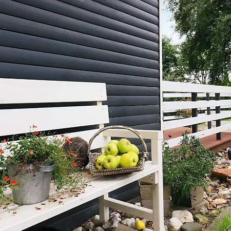 5 Person In Thyholm-by Traum