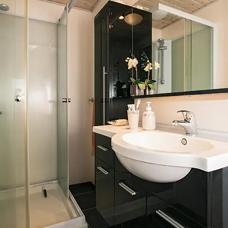 5 Person In Thyholm-by Traum Thyholm